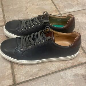 MAGNANNI SNEAKERS